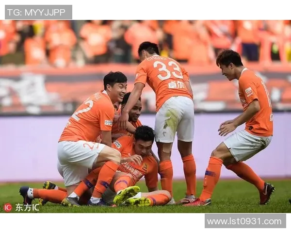 聚焦重庆排球队的默契配合与团队精神探讨