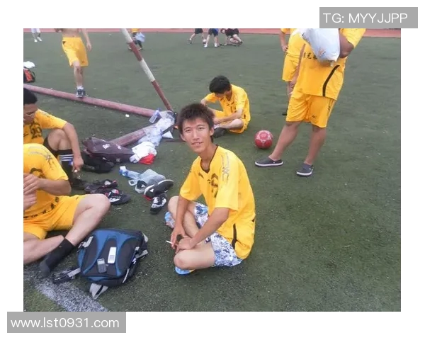 赵磊独家分享足球心得与技巧助你提升球技的秘诀与经验