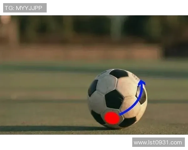 足球明星教你如何精准掌握弧线球技巧提升你的足球水平 足球明星教你如何精准掌握弧线球技巧提升你的足球水平