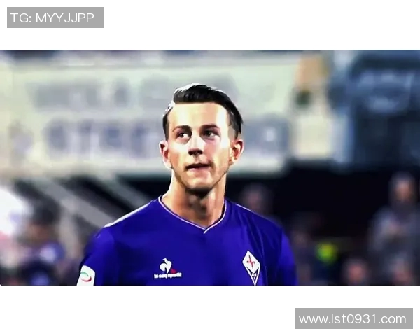 足球明星的儿子颜值爆表引发热议成为新一代小帅哥的代表